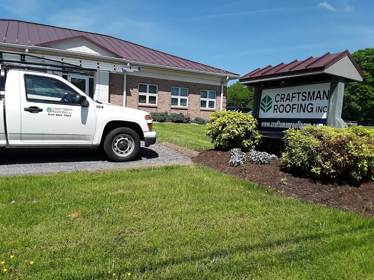 Quality Roof Replacement by experienced craftsmen in East Riverdale